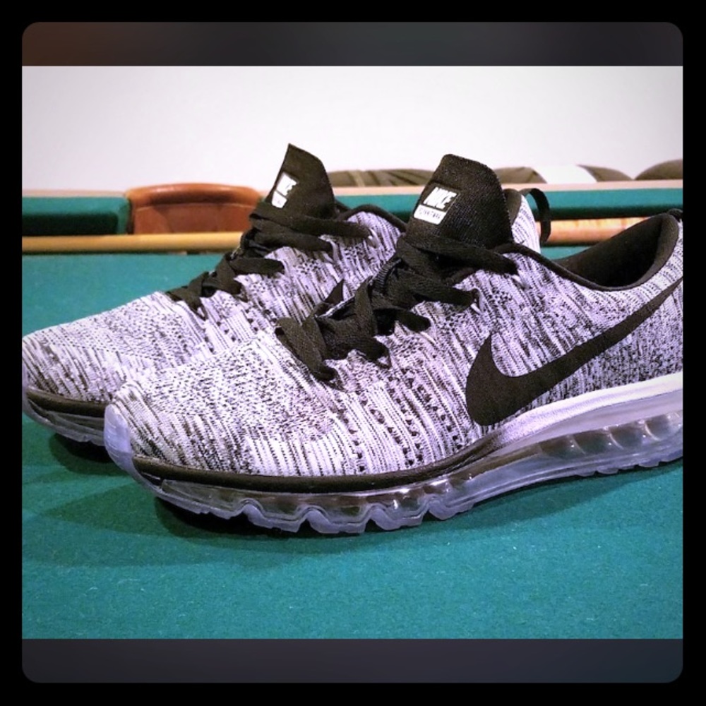 Brand New Nike Air Max Flyknit Men’s s11